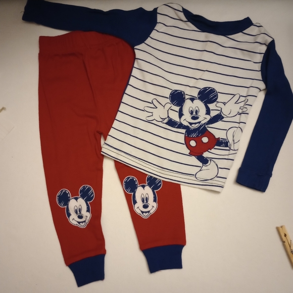 Pajamas - Picture 1 of 4